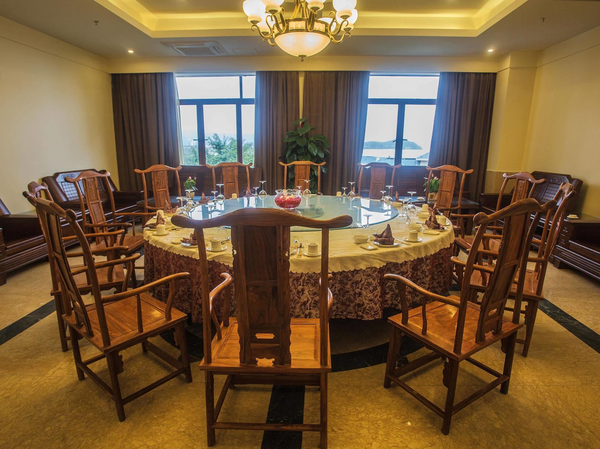 Yuhuayuan Seaview Hotel Sanya Luaran gambar